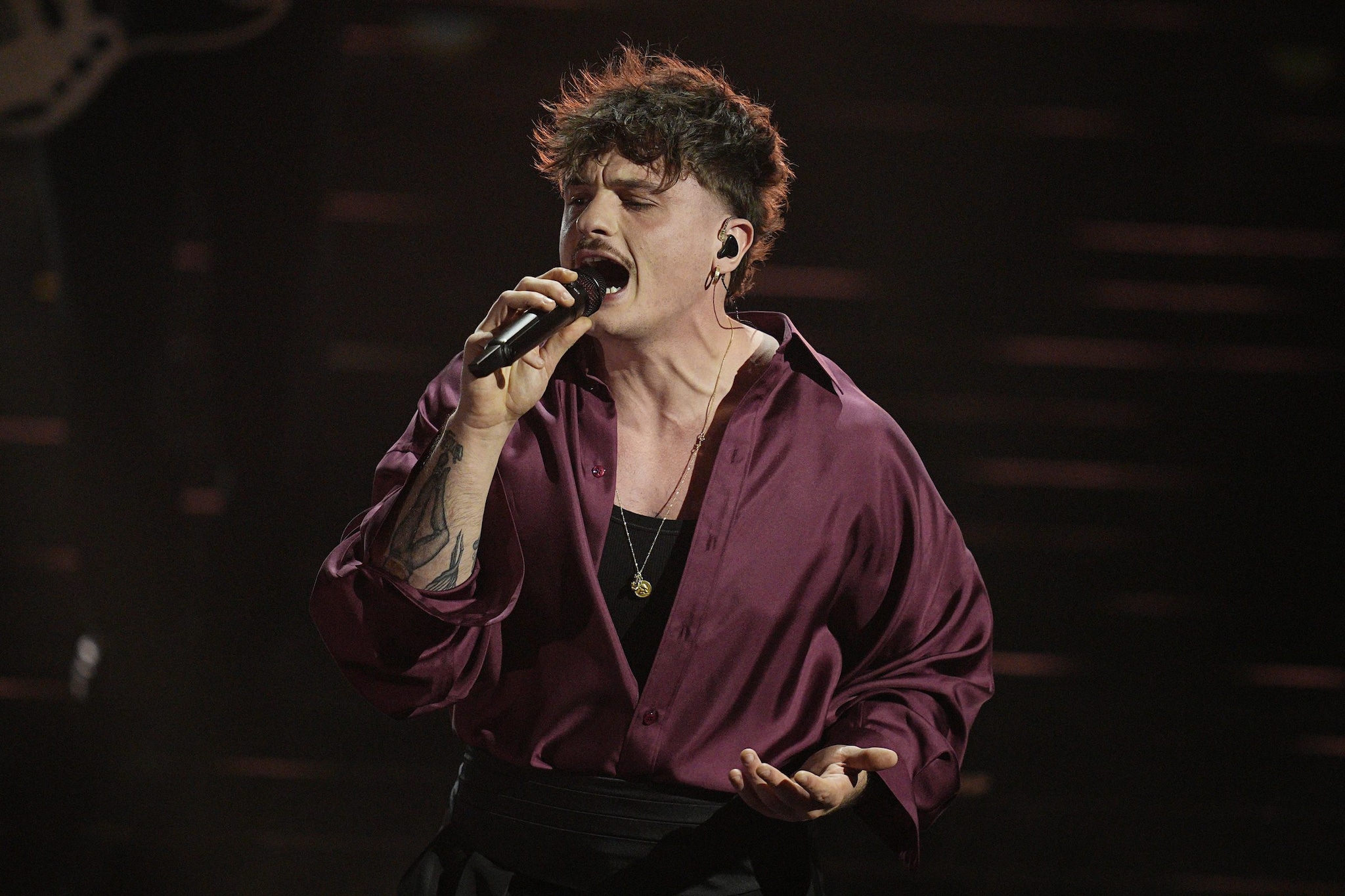 Fan in fibrillazione per la scaletta di Olly al Palasport di Roma nel 2026