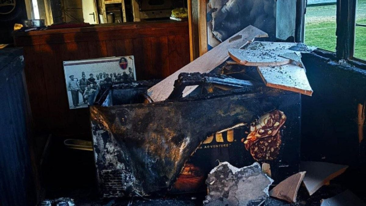 L’attentato incendiario nel bar del Fiumicino Calcio