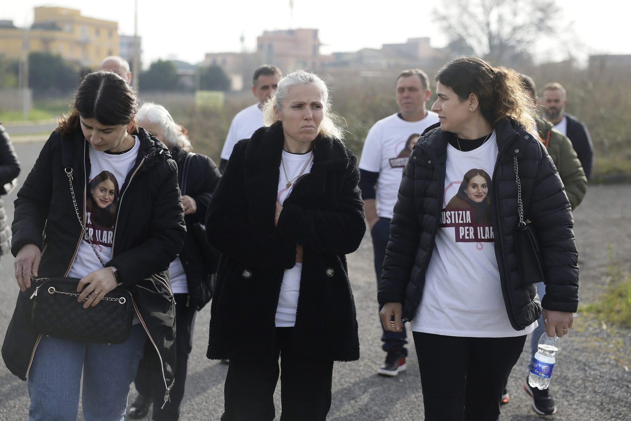 La madre di Mark Samson si scusa con la famiglia di Ilaria Sula e chiede di avvicinarsi alla mamma