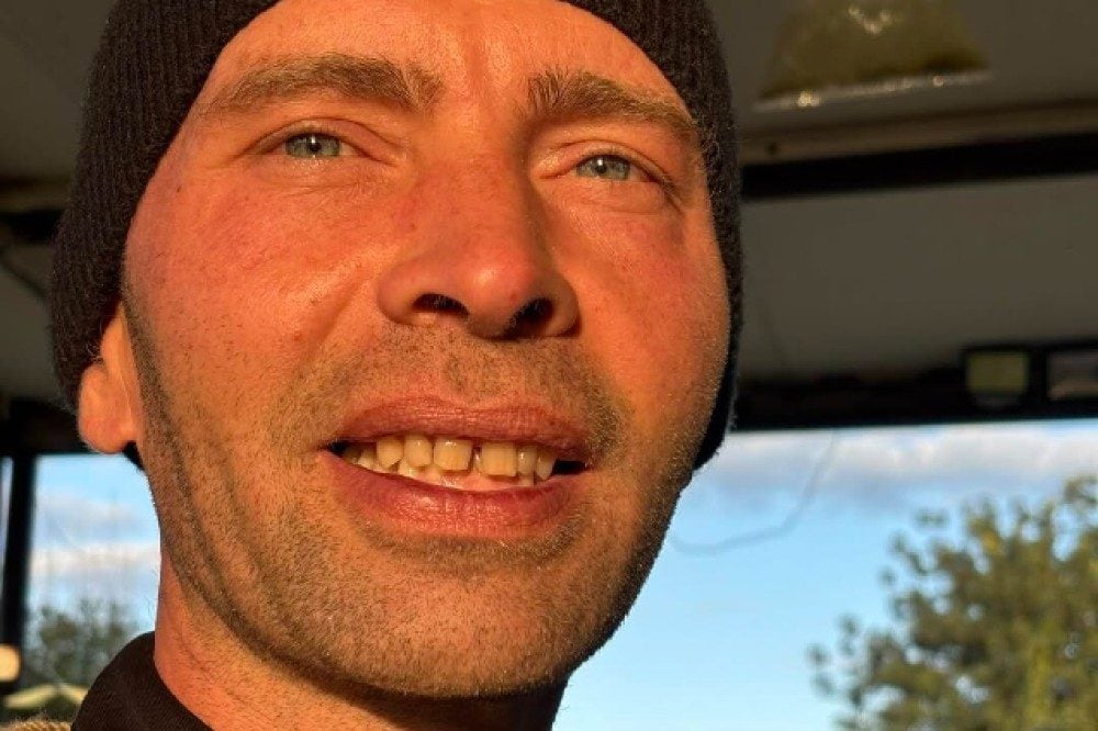 Paura a Roma: crolla casetta in EUR, 43enne travolto dalle macerie fatali.