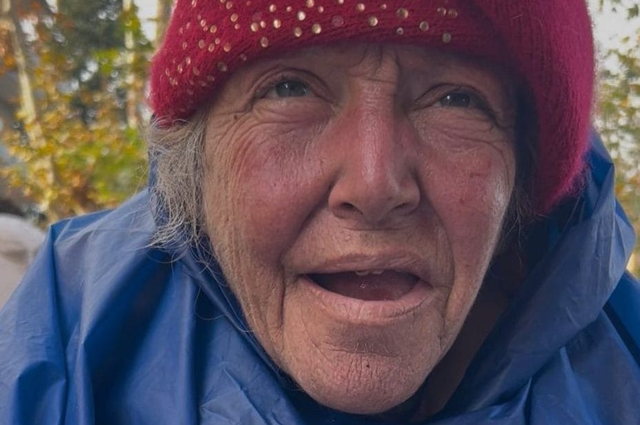 Il mistero di Isabelle a Roma: la senzatetto senza identità che cerca aiuto – Chi la riconosce?