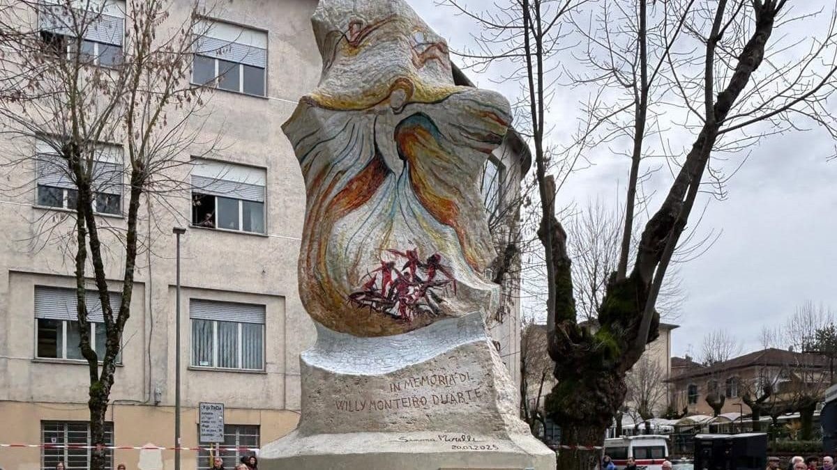 Il monumento in memoria di Willy Monteiro Duarte a Colleferro