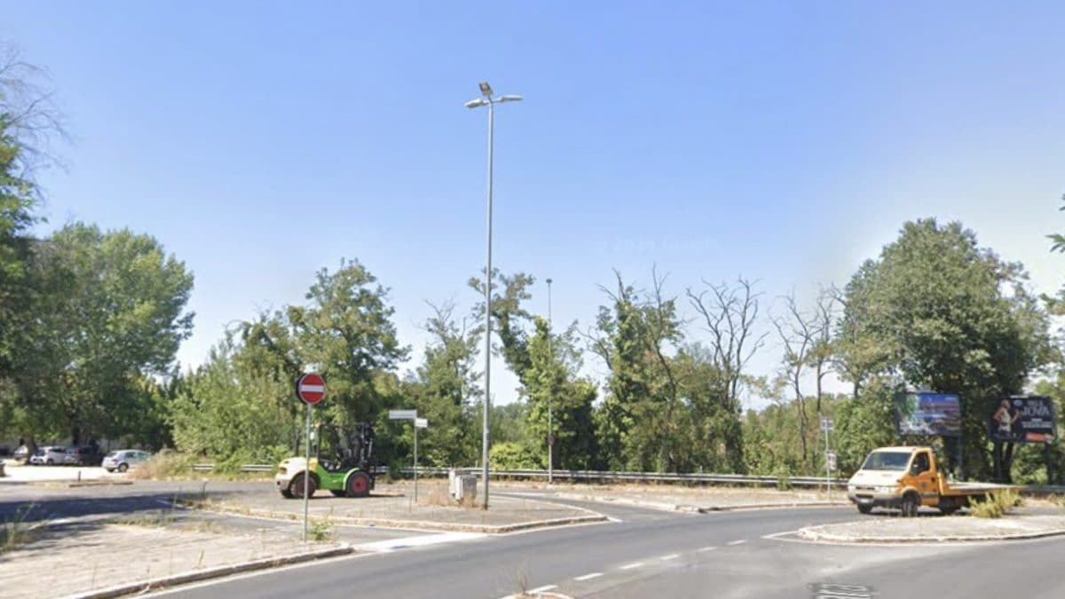 Via di Tor Cervara, altezza piazza della Cervelletta (Foto da Google Maps)