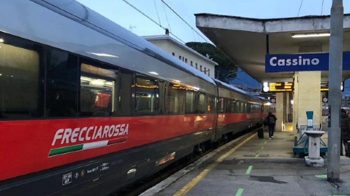 La stazione ferroviaria di Cassino (Immagine da Google Maps)