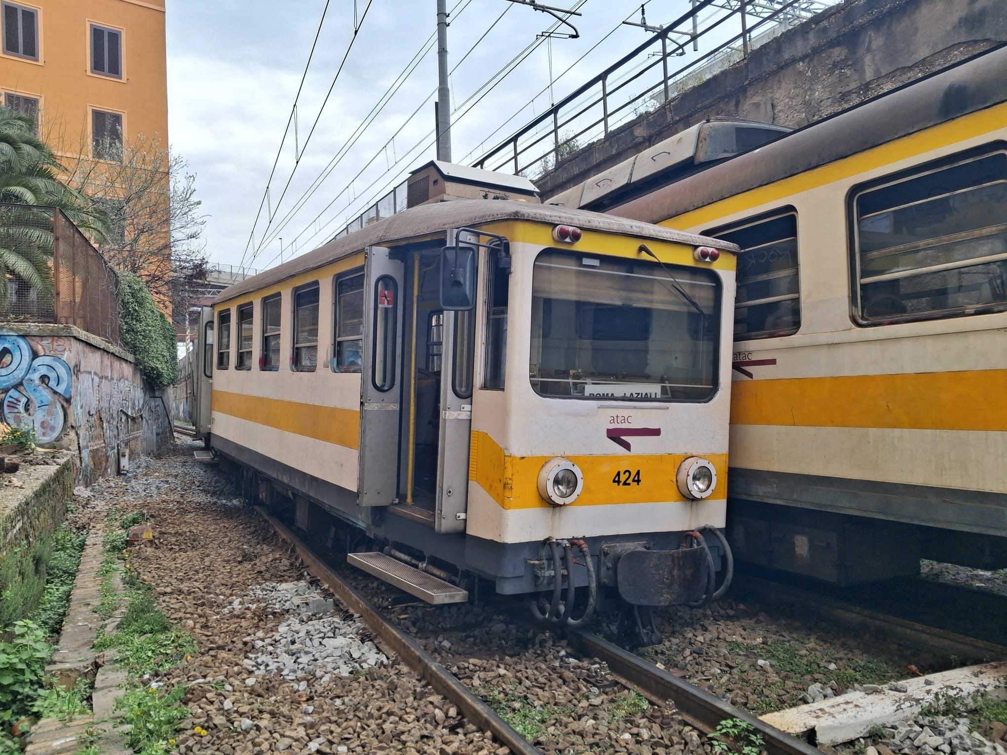 I treni della linea Termini Centocelle dopo l’incidente.