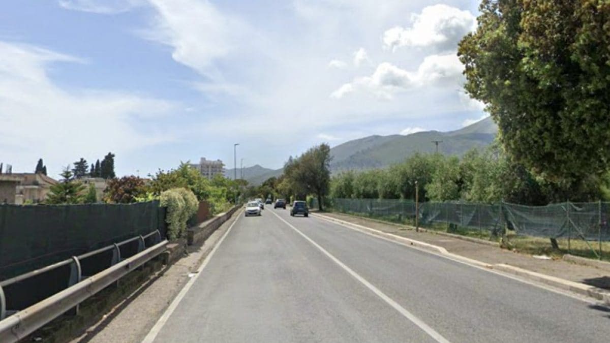 Il tratto della via Appia dove è avvenuto l’incidente (Foto da Google Maps)