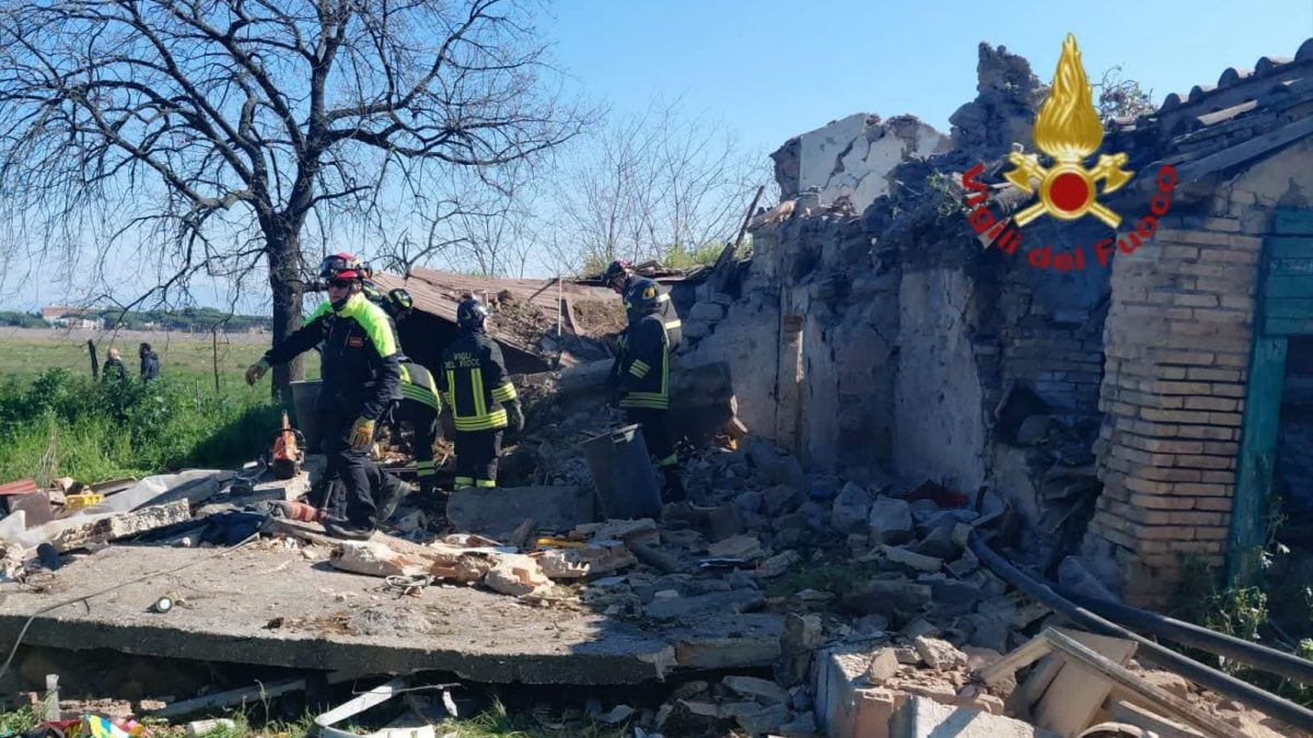 I rilievi al casale crollato