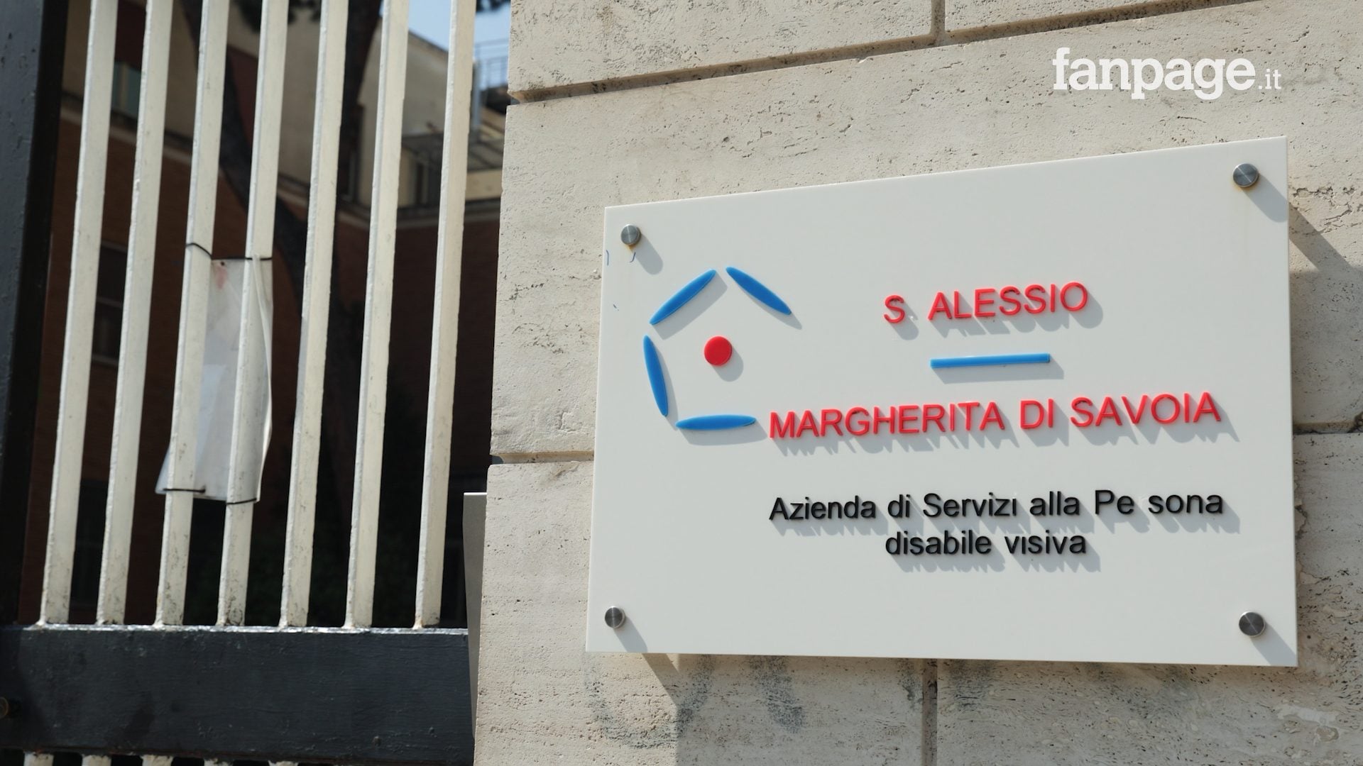 L’ingresso dell’Istituto Sant’Alessio da Roma