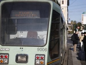 Stop ai tram a Roma da lunedì 13 aprile: le modifiche alle linee 2, 3 e 19 e i bus sostitutivi