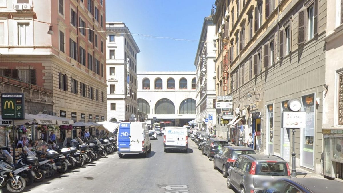 Stazione Termini vista da Via Gioberti, quartiere Esquilino (Da Google Maps)