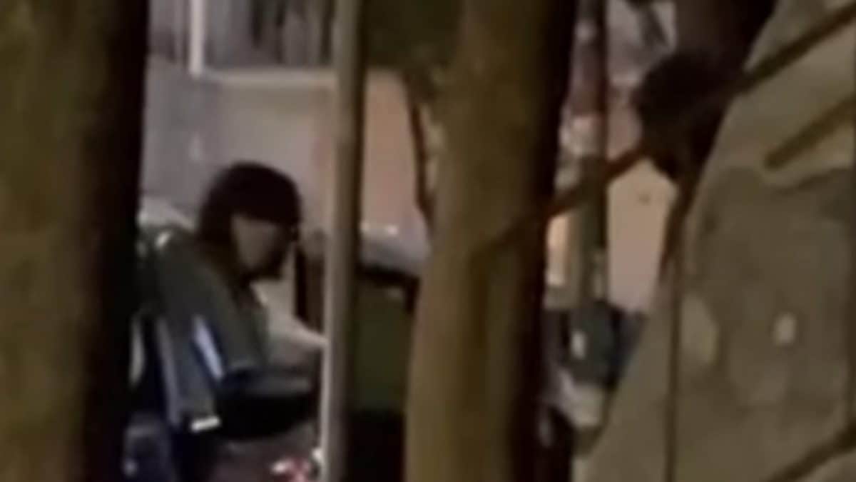 Uno dei frame del video, condiviso da Gender X