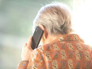 Truffa della finta rapina in gioielleria a Roma: anziana non ci casca e fa arrestare i truffatori