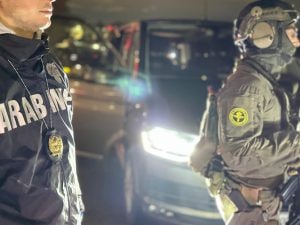 Auto, orologi di lusso e conti correnti per oltre 1 milione sequestrati: colpito il boss Angelo Senese