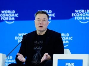 Elon Musk dona un altro milione di dollari al patrimonio dell’antica Roma, 4 milioni in due anni