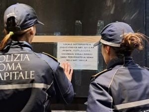 Sequestrata discoteca abusiva mascherata da associazione culturale all’Eur: dentro 400 persone su 120 consentite