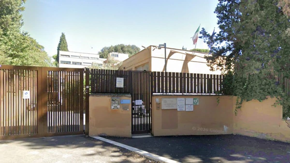 Una delle sedi del liceo Farnesina a Roma.