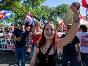Festa della Liberazione, oggi antifascisti in piazza: bandiere della Palestina a San Paolo, corteo a Roma Est