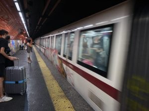 Latitante internazionale arrestato nella metro di Roma, condannato a 8 anni per aver accoltellato una persona