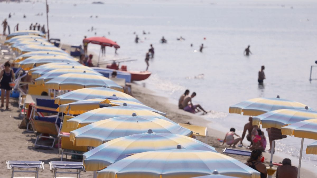 Stabilimenti balneari sul lungomare di Ostia