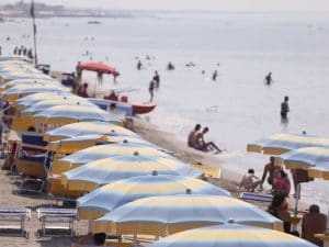 Al via dal 10 maggio la stagione balneare a Roma: le regole e gli orari delle strutture di Ostia e dintorni