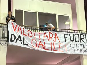 Valditara contestato all’istituto tecnico Galilei di Roma, il ministro allo studente: “Non sei democratico”