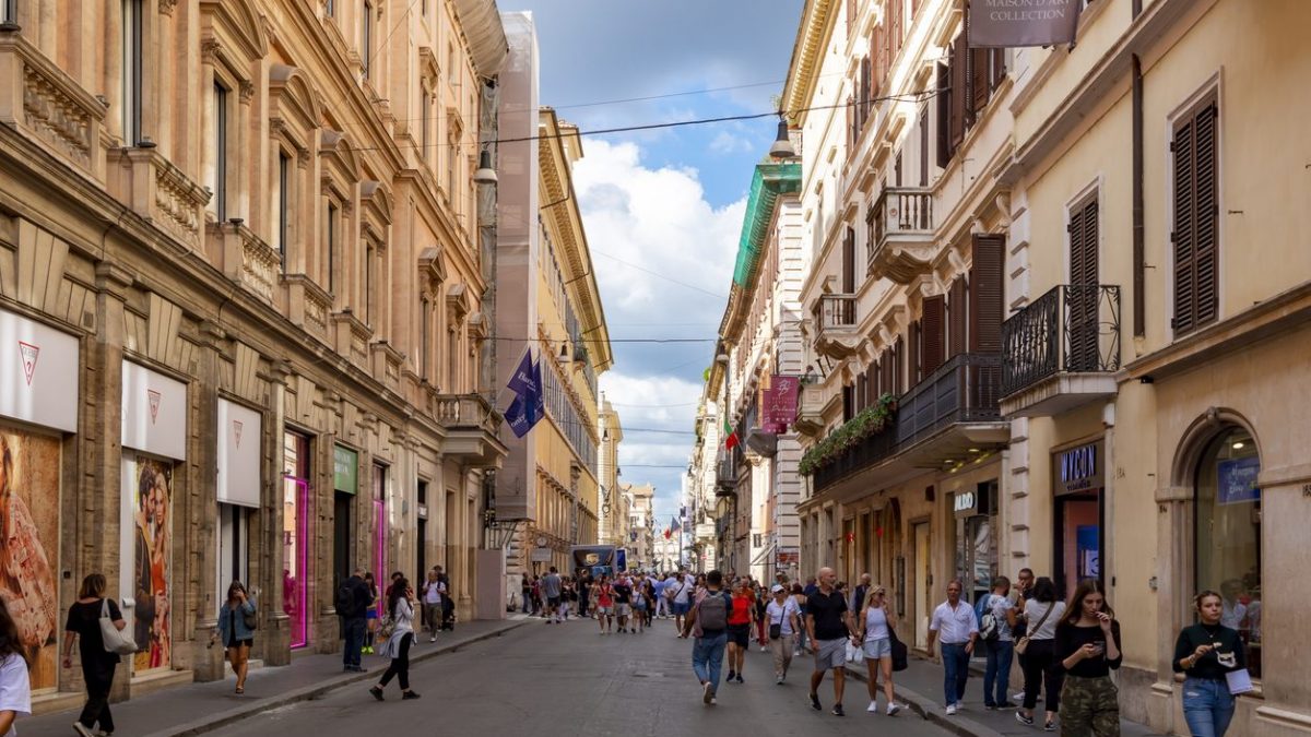 Via del Corso a Roma (Immagine di repertorio iStock)