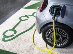 Ztl a Roma, cambiano le regole dal 1 luglio 2026 per veicoli elettrici o a idrogeno: le novità