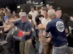 Studenti in protesta alla Consulta: “Lanci di sedie e spintoni contro di noi da parte di Azione Studentesca”