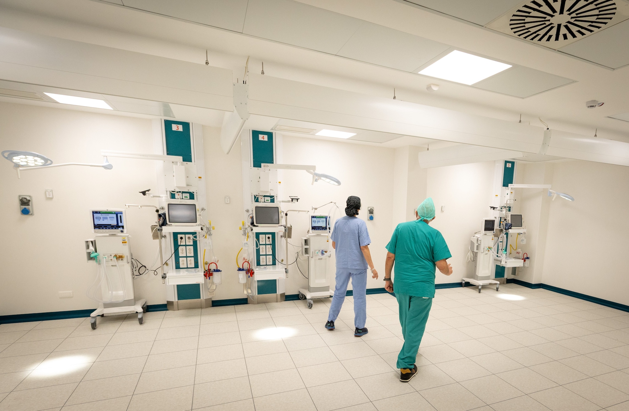 Il personale medico ispeziona i nuovi locali del pronto soccorso del San Camillo–Forlanini