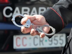 Sopreso a rubare una bombola del gas a Roma: arrestato latitante, deve scontare 6 anni di carcere