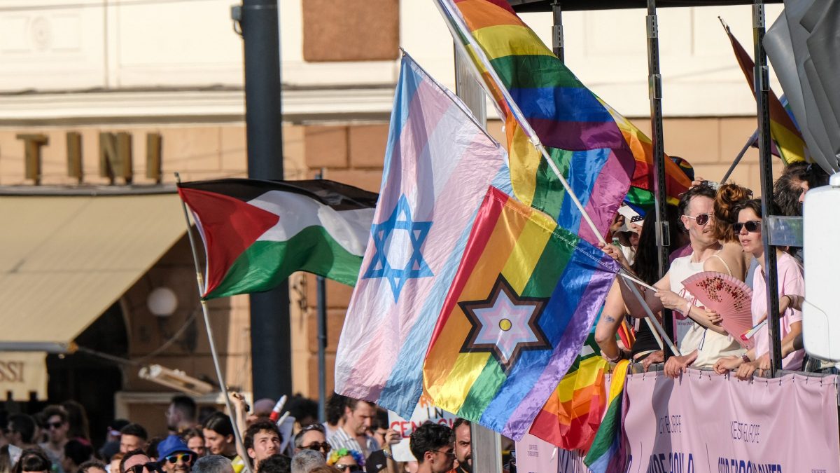 Il carro di Keshet Italia al Roma Pride del 2025 (Lapresse)