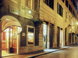 Il Caffè Greco di Roma è un tutt’uno con i suoi ar