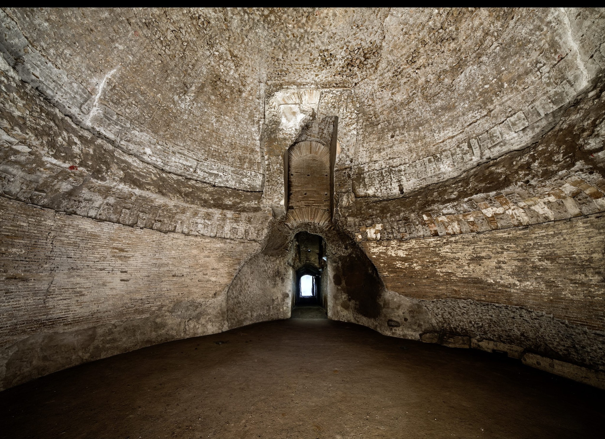 Il Mausoleo di Monte del Grano, a piazza dei Tribuni, zona Quadraro