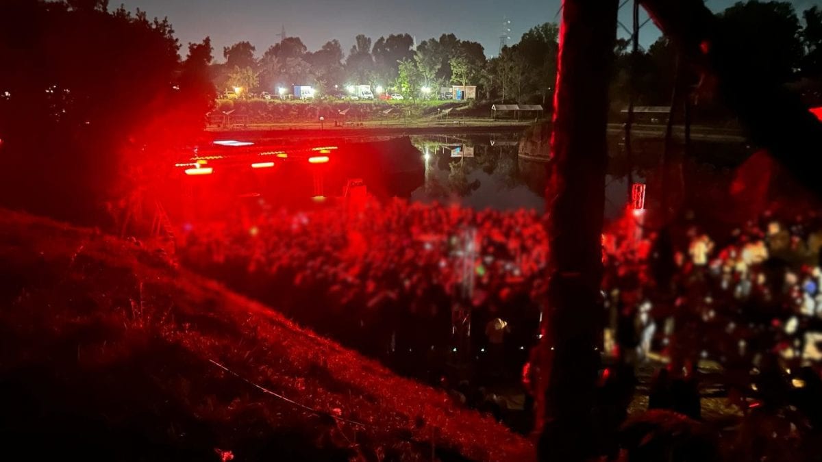 La discoteca sulle cave di tufo.