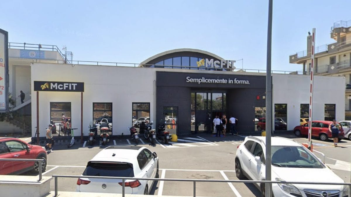 La palestra McFit in cui è stato accoltellato il quarantenne.