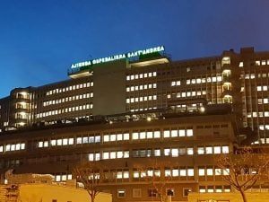 Ospedale Sant’Andrea, sindacato denuncia un’aggressione:”Dottoressa presa a calci e infermiera a pugni”