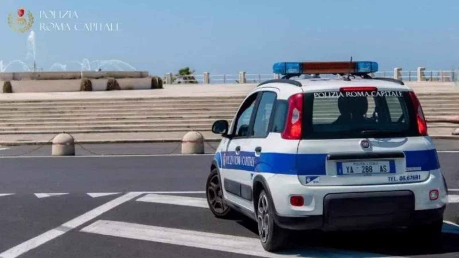 Sul monopattino senza casco e targa a Ostia: fermato, prende a pugni un agente e prova a scappare