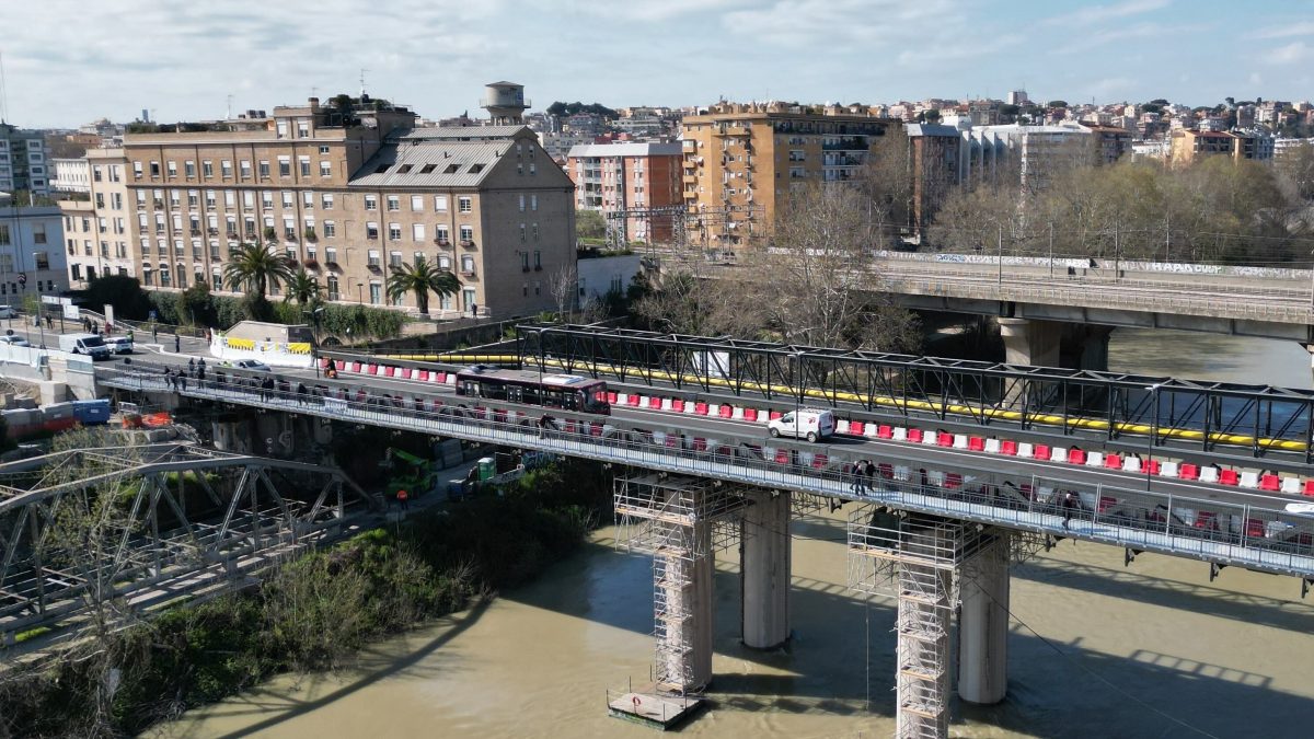 Il ponte dell’Industria (Foto da Roma si trasforma)