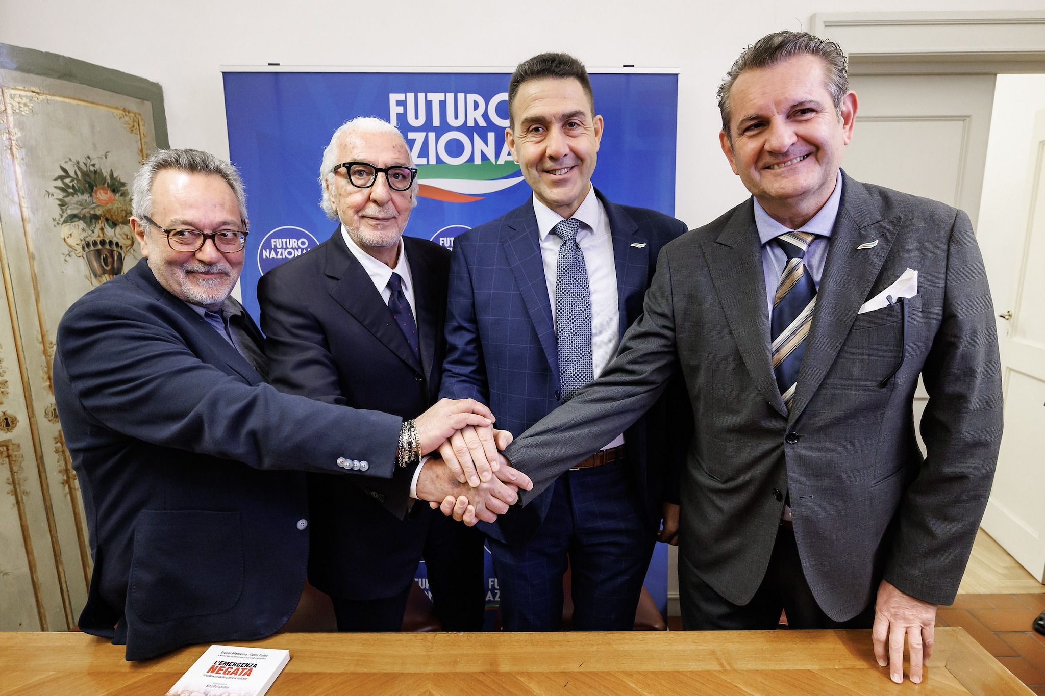 Felice Costini, Massimo Arlechino, Roberto Vannacci e Massimiliano Simoni durante l’annuncio della confluenza di Indipendenza in Futuro Nazionale (Lapresse)