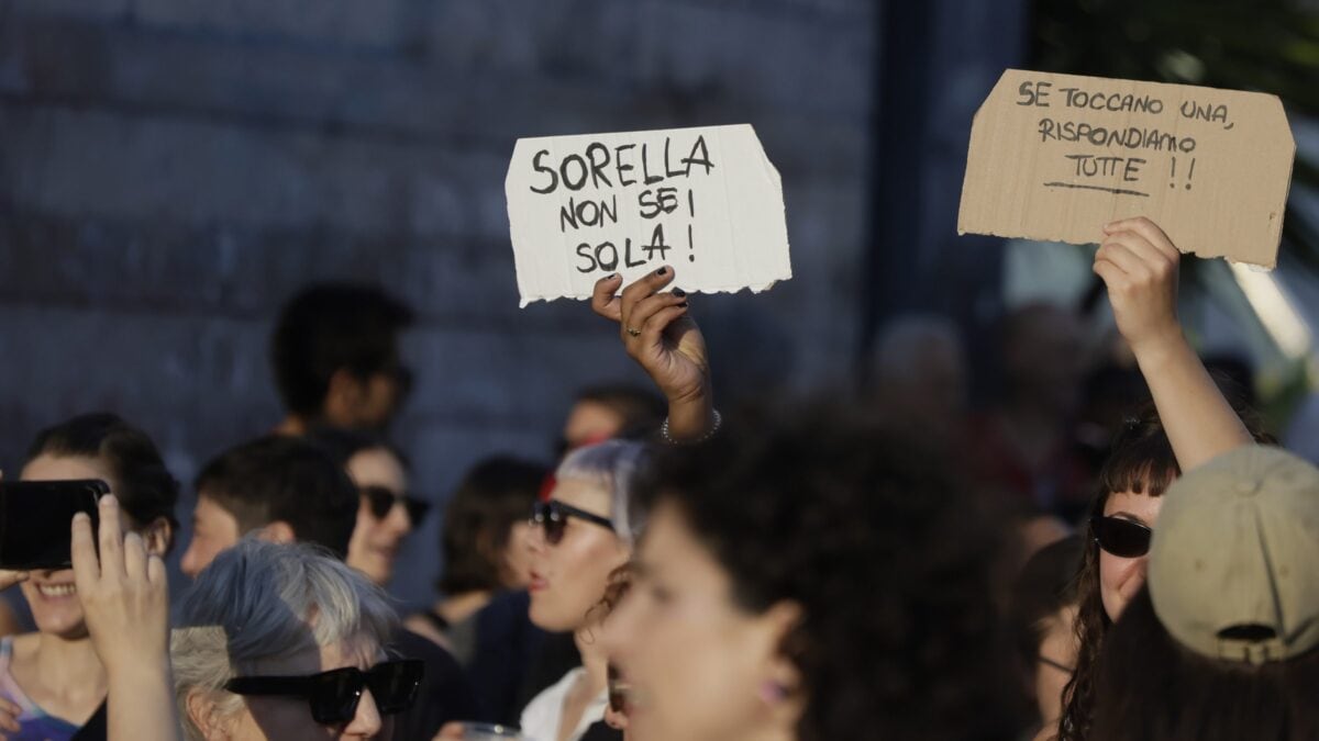 Momento della manifestazione dopo l'aggressione al Pigneto del 21 giugno (Lapresse)