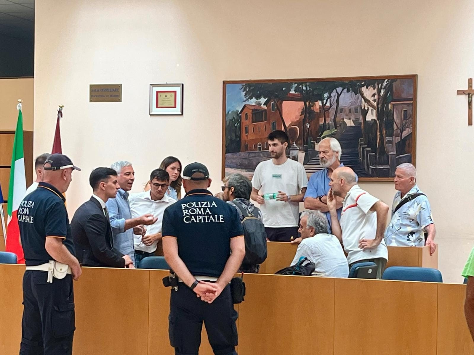 Gli attivisti del Comitato Civico per la Tutela degli Ex Mercati Generali a colloquio con i rappresentanti del Municipio VIII