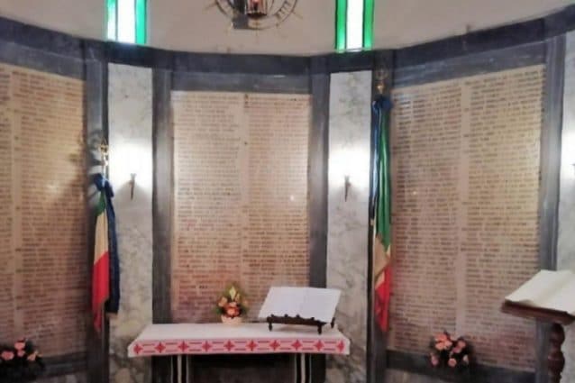 Il Tempio di Duno, in provincia di Varese, dove sono scolpiti i nomi dei 179 medici scomparsi a causa del Covid (Fonte: Ordine dei Medici Varese)