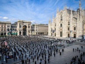 Flashmob dei lavoratori dello spettacolo a Milano (Facebook)