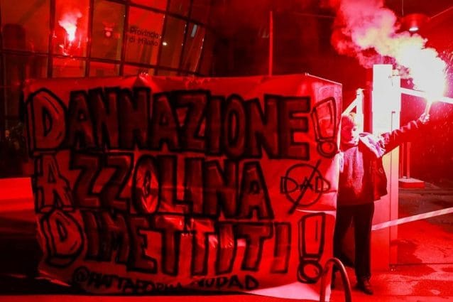 La protesta degli studenti contro la Dad a Milano (Fonte: Facebook)