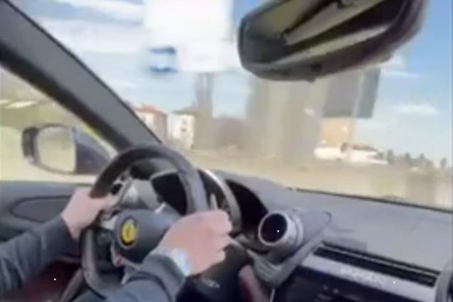 Un frame del video della Ferrari