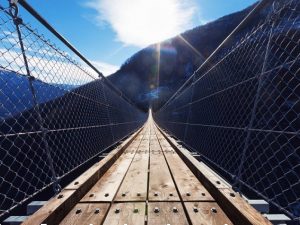ponte tibetano (Immagine di repertorio)