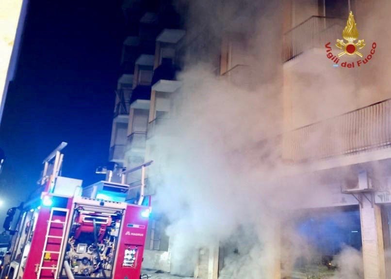 Incendio a Vigevano (foto Vigili del fuoco)