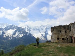 È ancora vietato bere acqua in alcune zone della Lombardia per Norovirus: domani le nuove analisi al Tonale