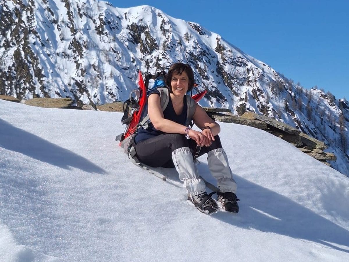 Scivola e precipita per 300 metri durante un'escursione in montagna: è ...
