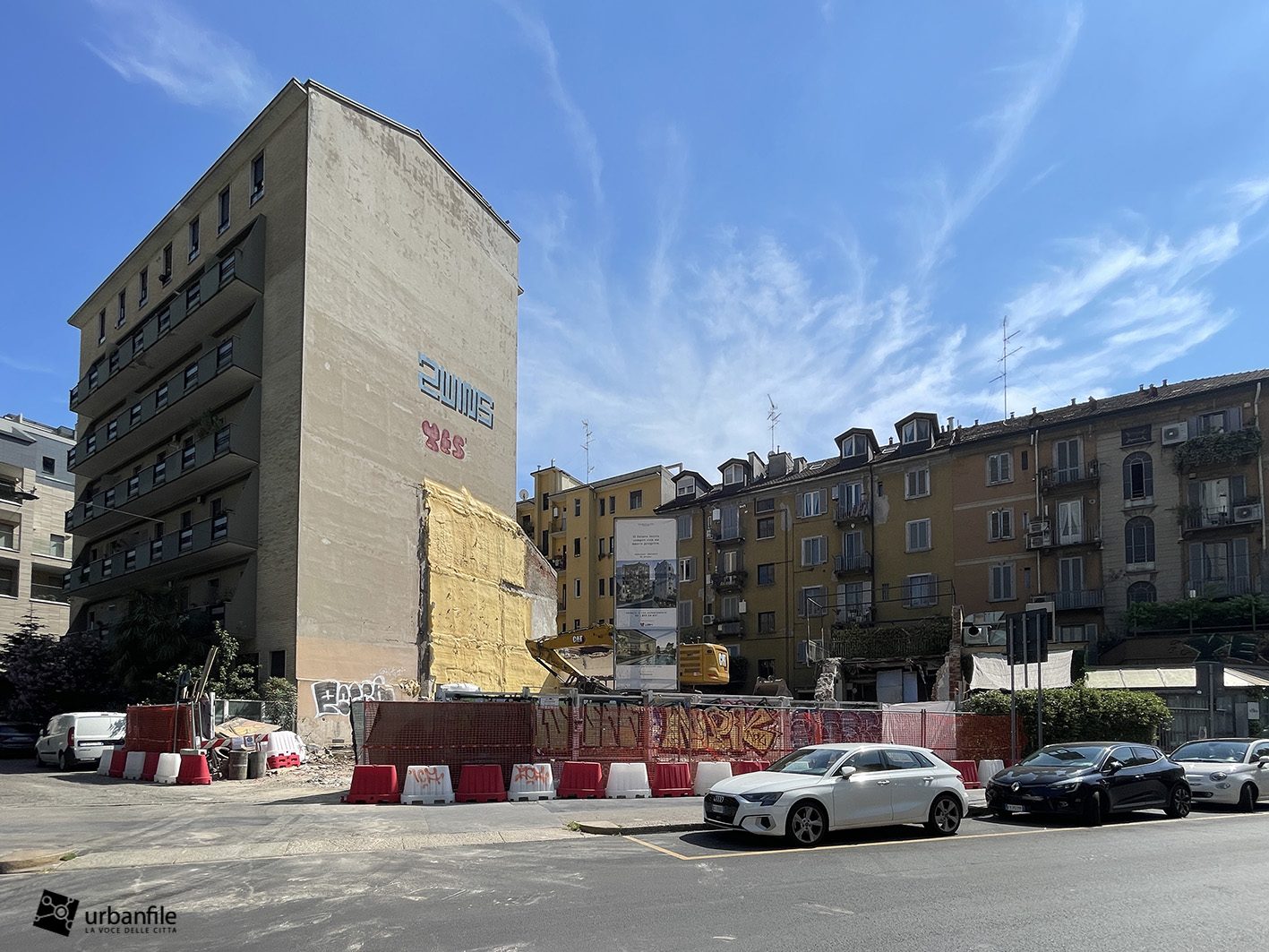 La demolizione della palazzina di viale Papiniano 48 nel 2024 (Urbanfile)